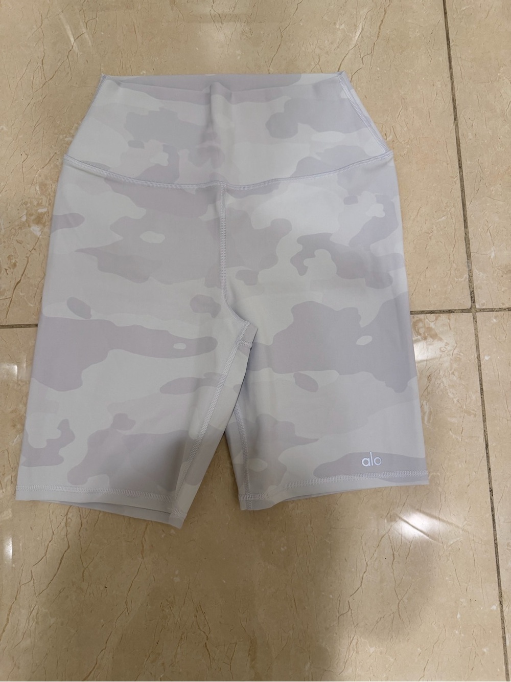ALO Yoga High-Rise Camo Bike Shorts — Light Gray & White